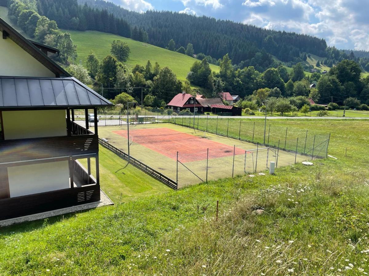Apartmany Neta Velke Karlovice, Polansky Dvur 外观 照片